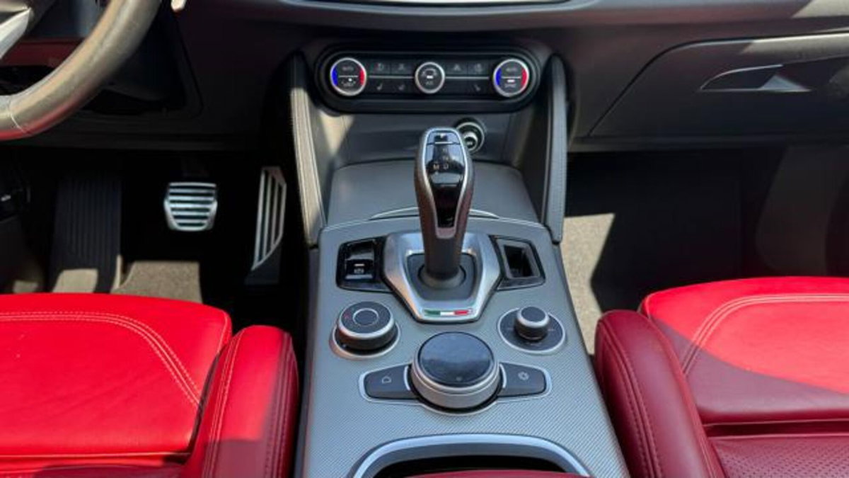 Alfa Romeo Stelvio Stelvio 2.2 Turbodiesel 210 CV AT8 Q4 Veloce Tì (12)