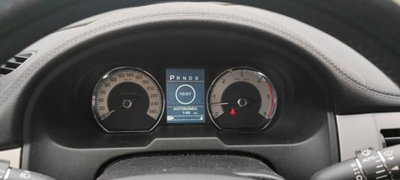 Jaguar XF 2.7D V6 Luxury (13)