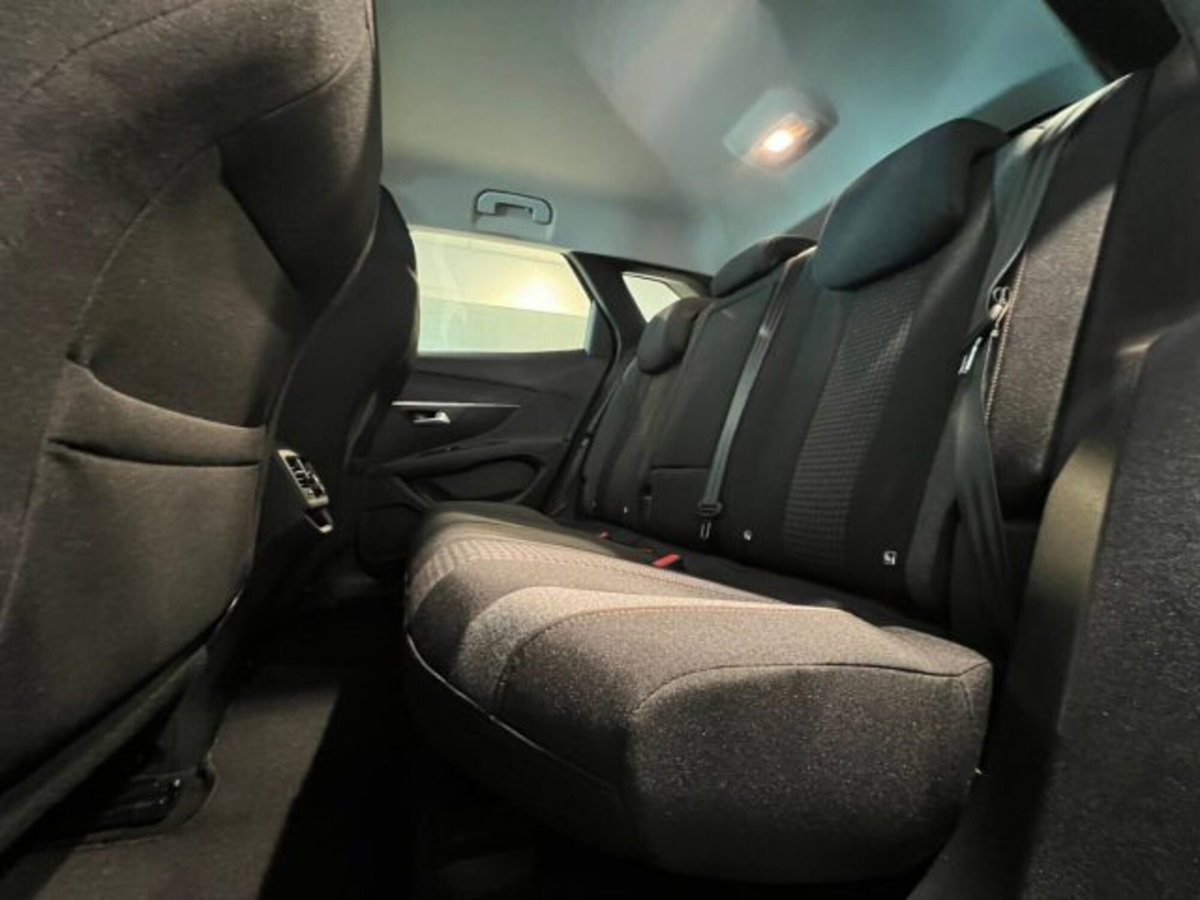 Peugeot 3008 BlueHDi 130 S&S Active (13)