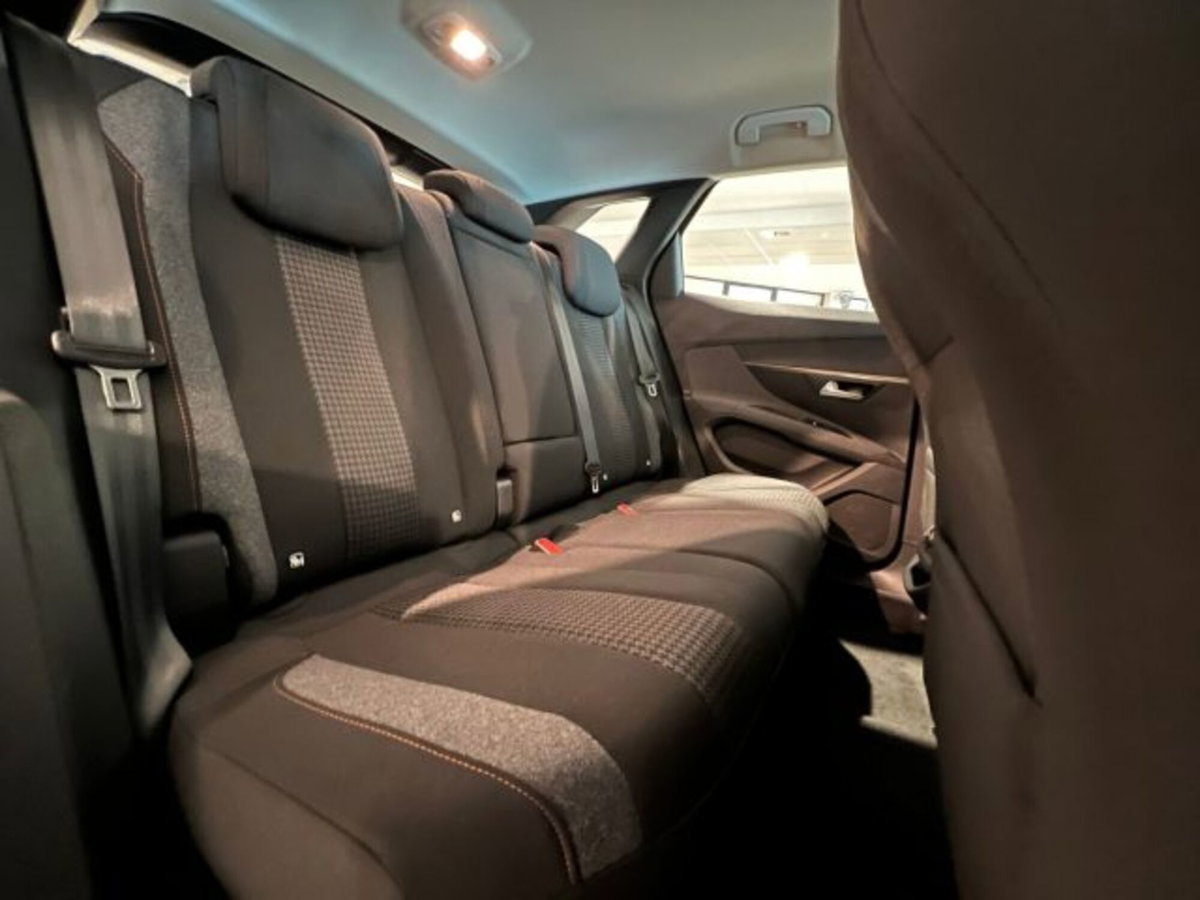 Peugeot 3008 BlueHDi 130 S&S Active (14)