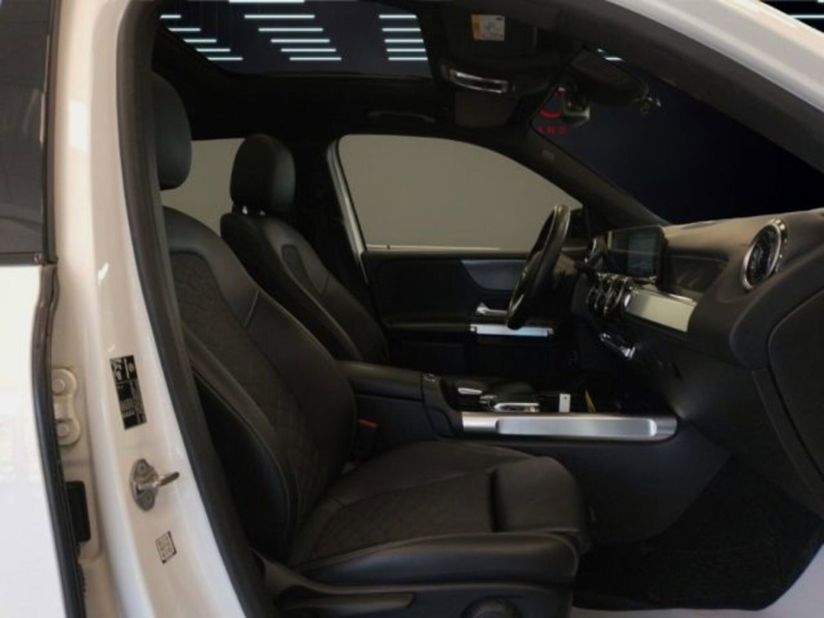Mercedes-Benz GLB 200 d Automatic 4Matic Sport Plus (20)