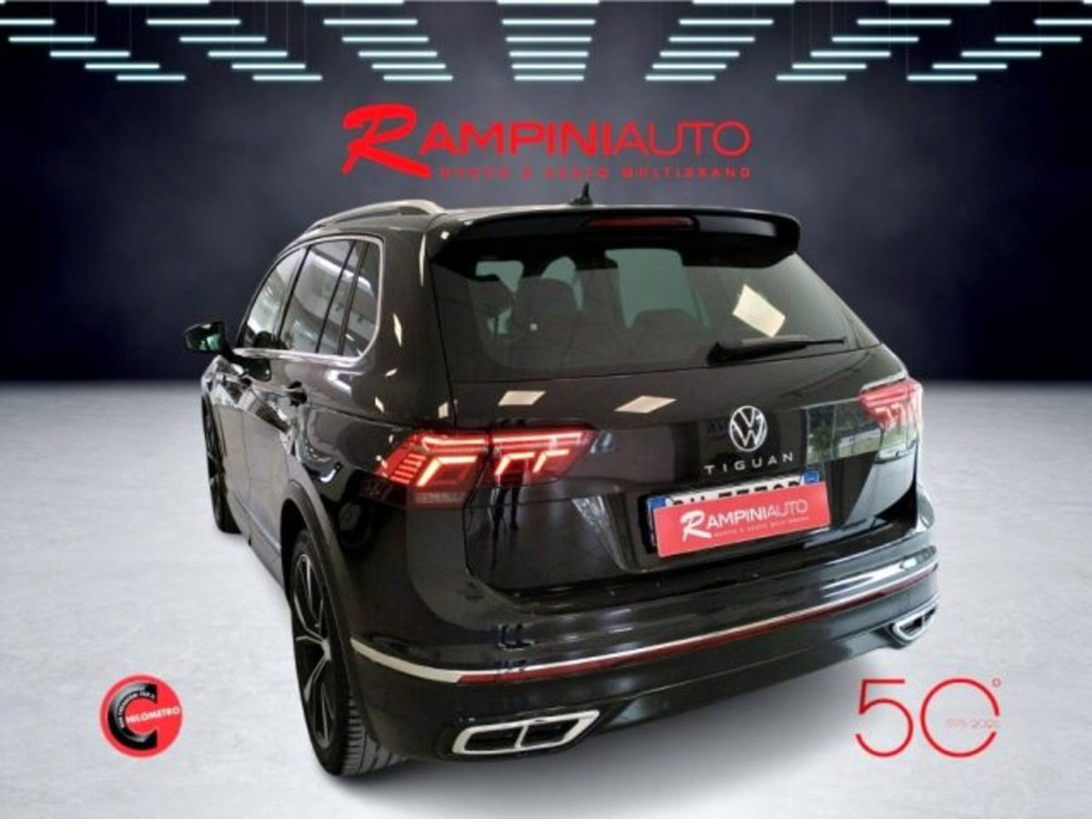 Volkswagen Tiguan 2.0 TDI 150 CV SCR DSG 4MOTION R-Line (11)