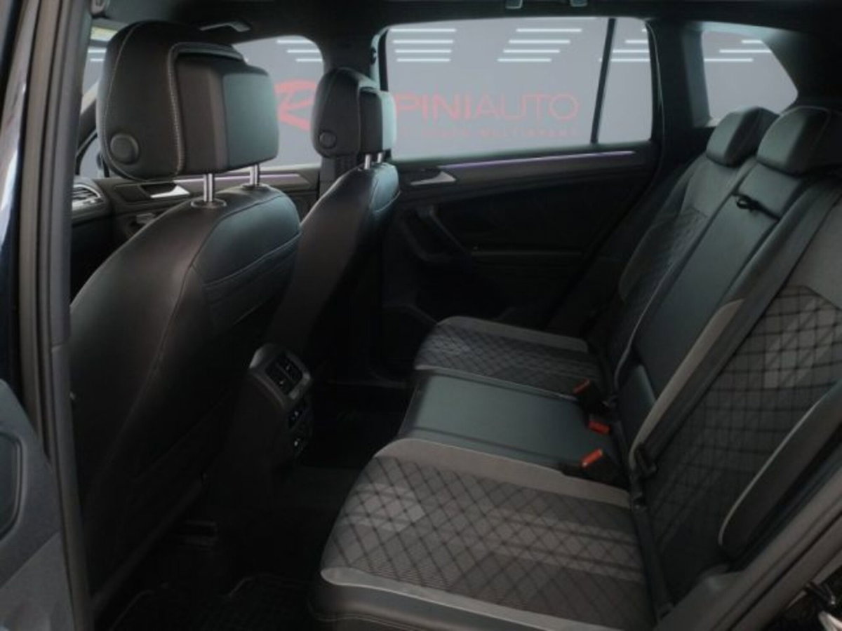 Volkswagen Tiguan 2.0 TDI 150 CV SCR DSG 4MOTION R-Line (17)
