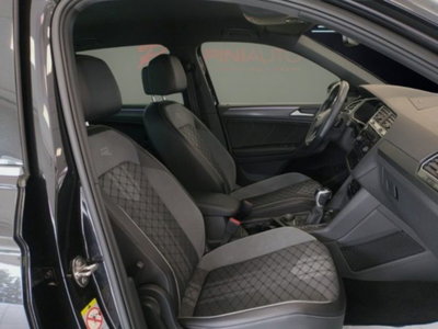 Volkswagen Tiguan 2.0 TDI 150 CV SCR DSG 4MOTION R-Line (19)