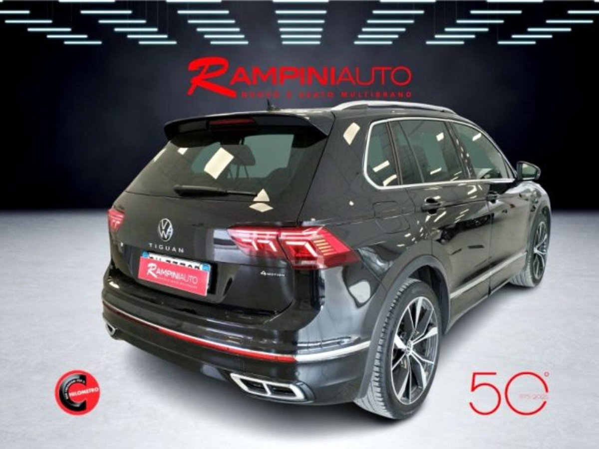Volkswagen Tiguan 2.0 TDI 150 CV SCR DSG 4MOTION R-Line (9)