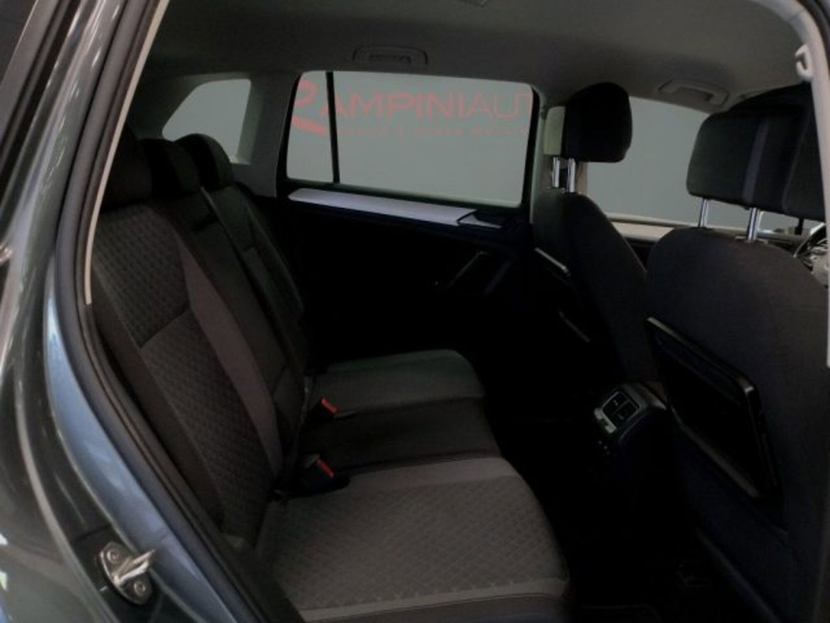 Volkswagen Tiguan 1.6 TDI SCR Business BlueMotion Technology (18)