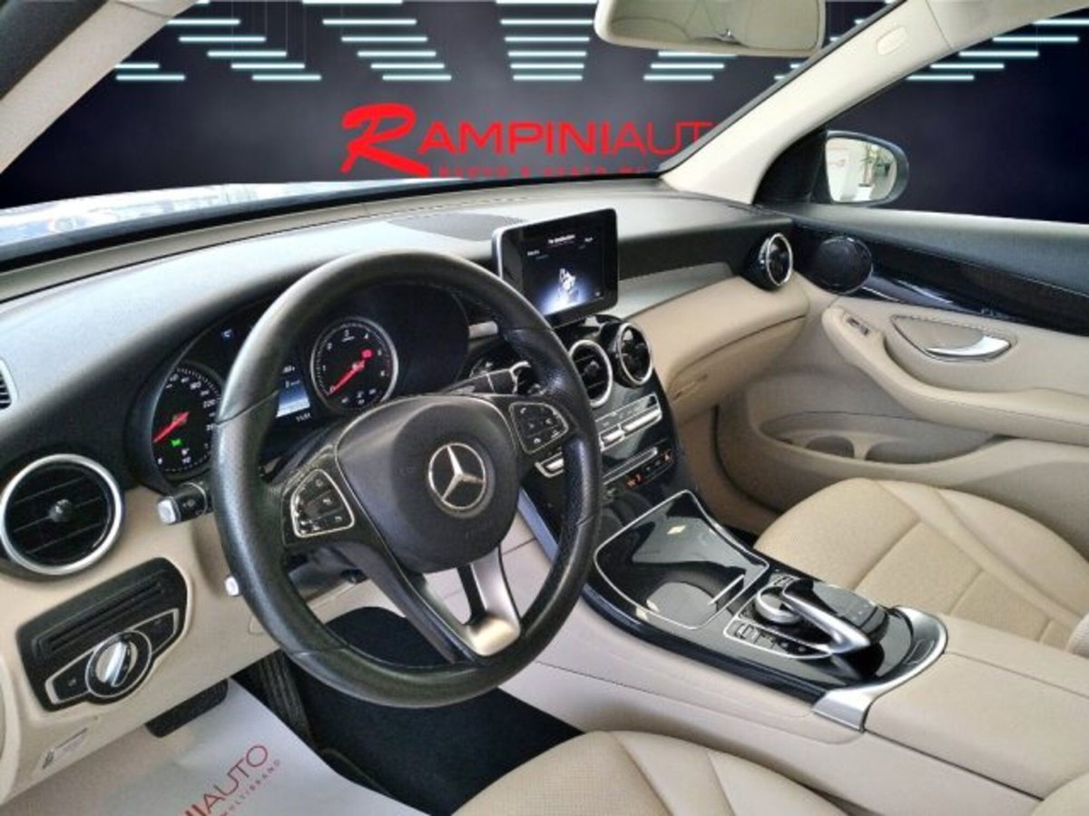 Mercedes-Benz GLC SUV 220 d 4Matic Sport (4)