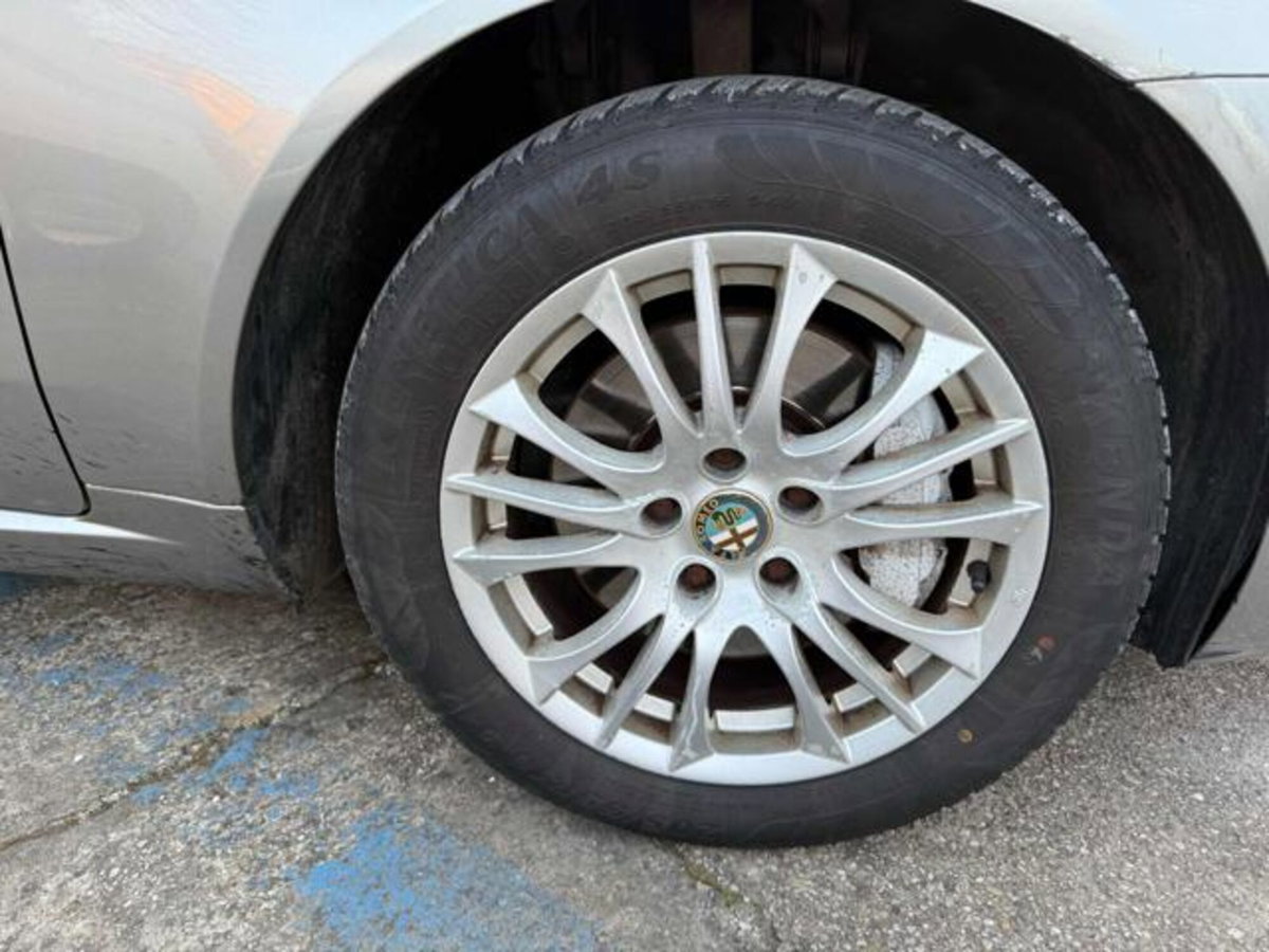 Alfa Romeo 159 SportWagon 1.9 JTDm 150CV Sportwagon Distinctive Q-Tronic (10)