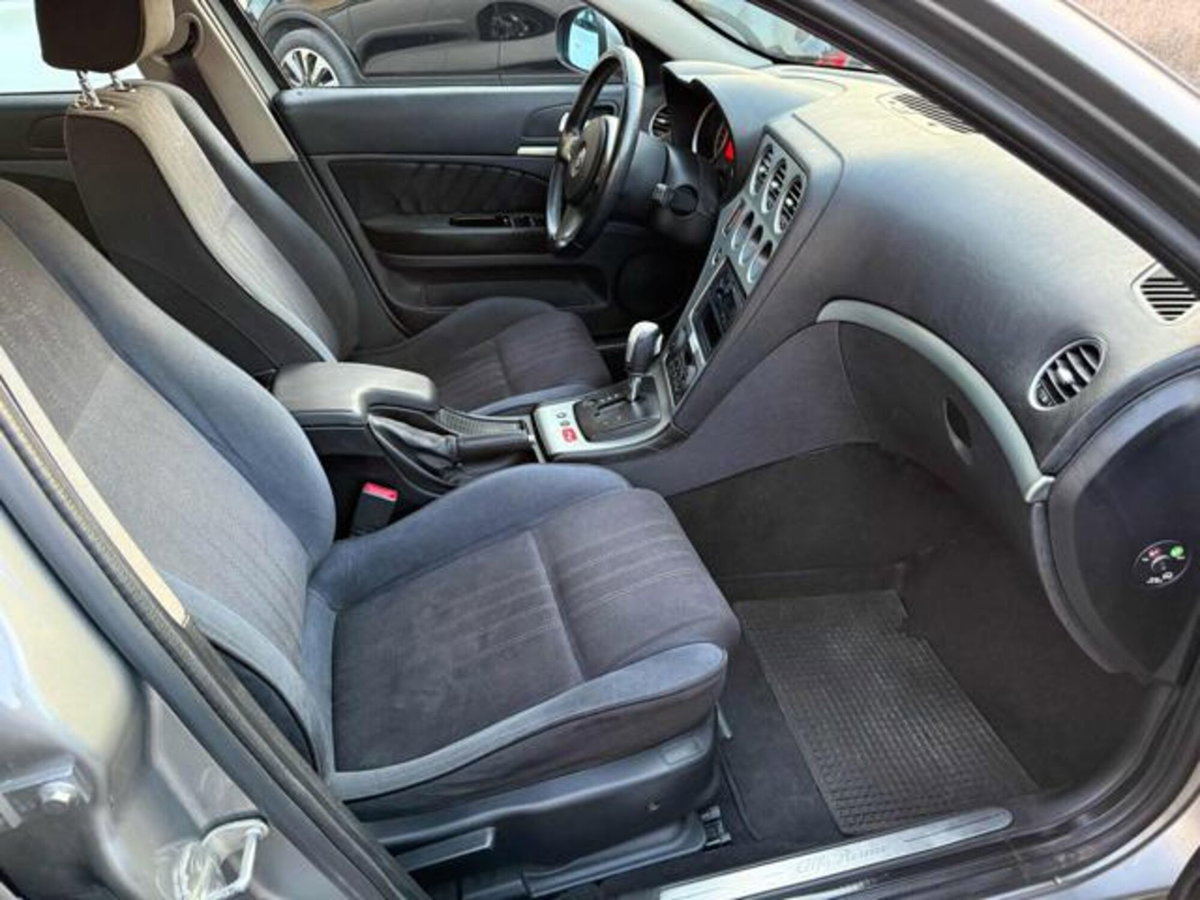 Alfa Romeo 159 SportWagon 1.9 JTDm 150CV Sportwagon Distinctive Q-Tronic (11)