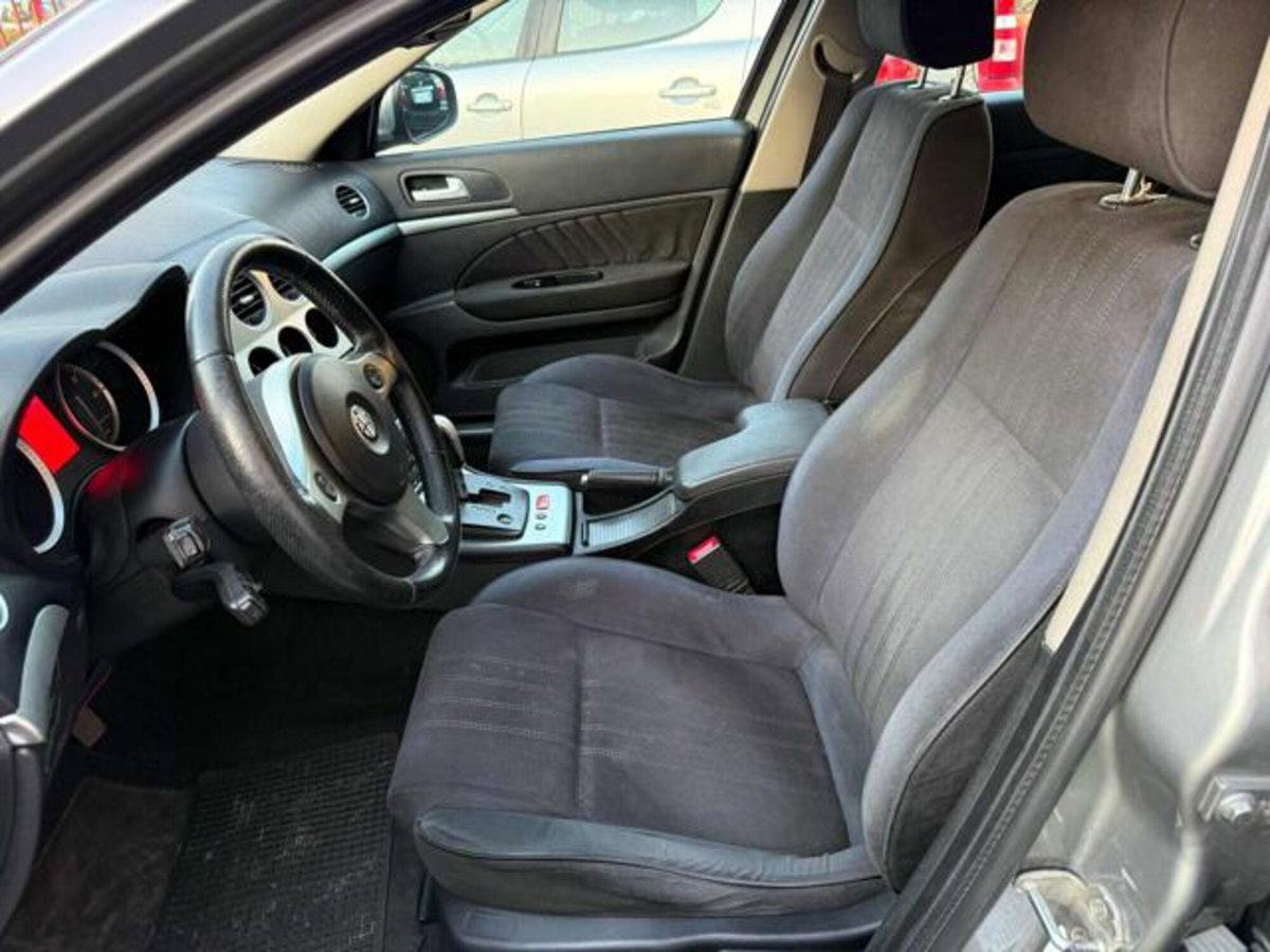 Alfa Romeo 159 SportWagon 1.9 JTDm 150CV Sportwagon Distinctive Q-Tronic (15)