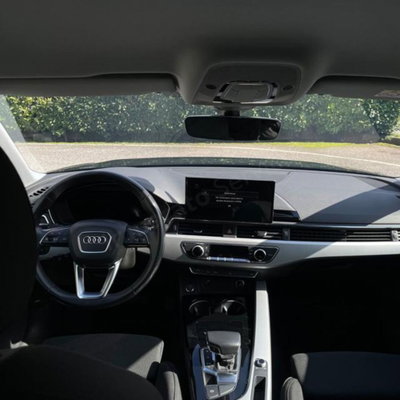 Audi A4 Avant 30 TDI/136 CV S tronic S line edition (11)