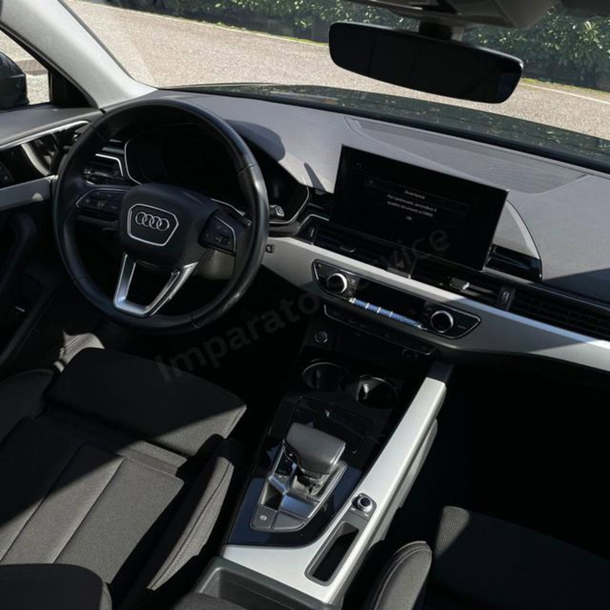 Audi A4 Avant 30 TDI/136 CV S tronic S line edition (12)