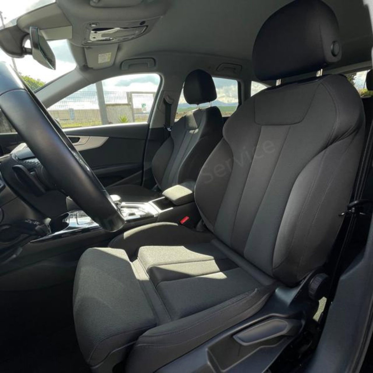Audi A4 Avant 30 TDI/136 CV S tronic S line edition (14)