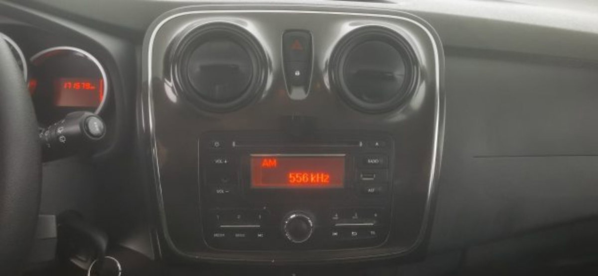 Dacia Sandero 1.0 SCe 12V 75CV Ambiance N1 (11)