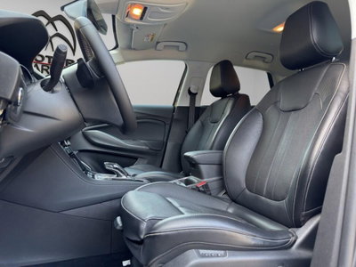 Opel Grandland X 1.6 Hybrid4 Plug-in aut. AWD (15)