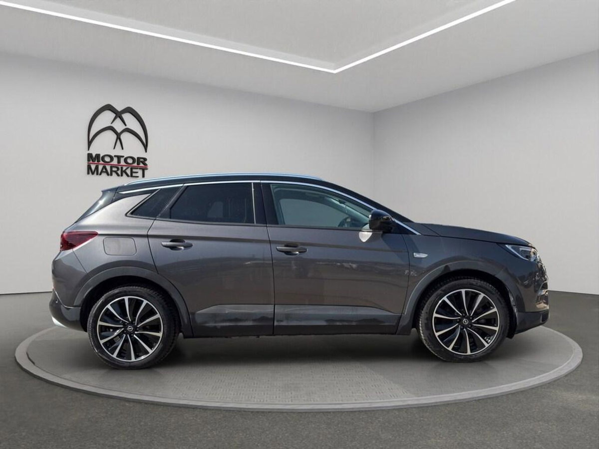 Opel Grandland X 1.6 Hybrid4 Plug-in aut. AWD (4)