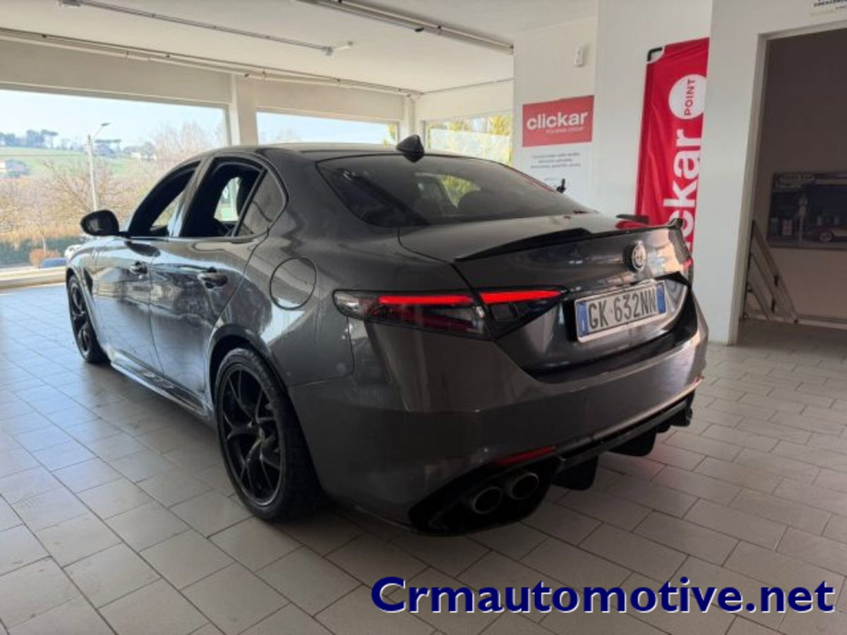 Alfa Romeo Giulia 2.9 T V6 AT8 Quadrifoglio (4)