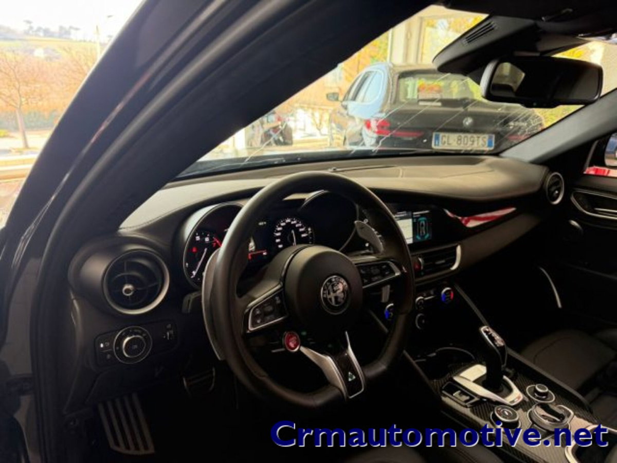 Alfa Romeo Giulia 2.9 T V6 AT8 Quadrifoglio (7)