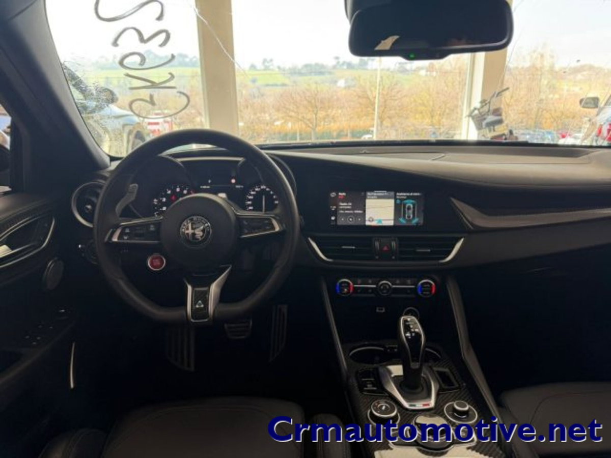 Alfa Romeo Giulia 2.9 T V6 AT8 Quadrifoglio (8)