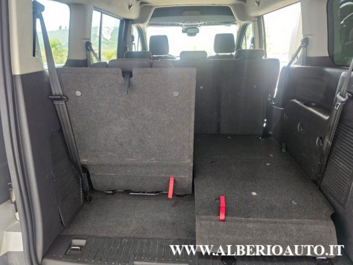 Ford Tourneo Connect 7 1.6 TDCi 115 CV (14)