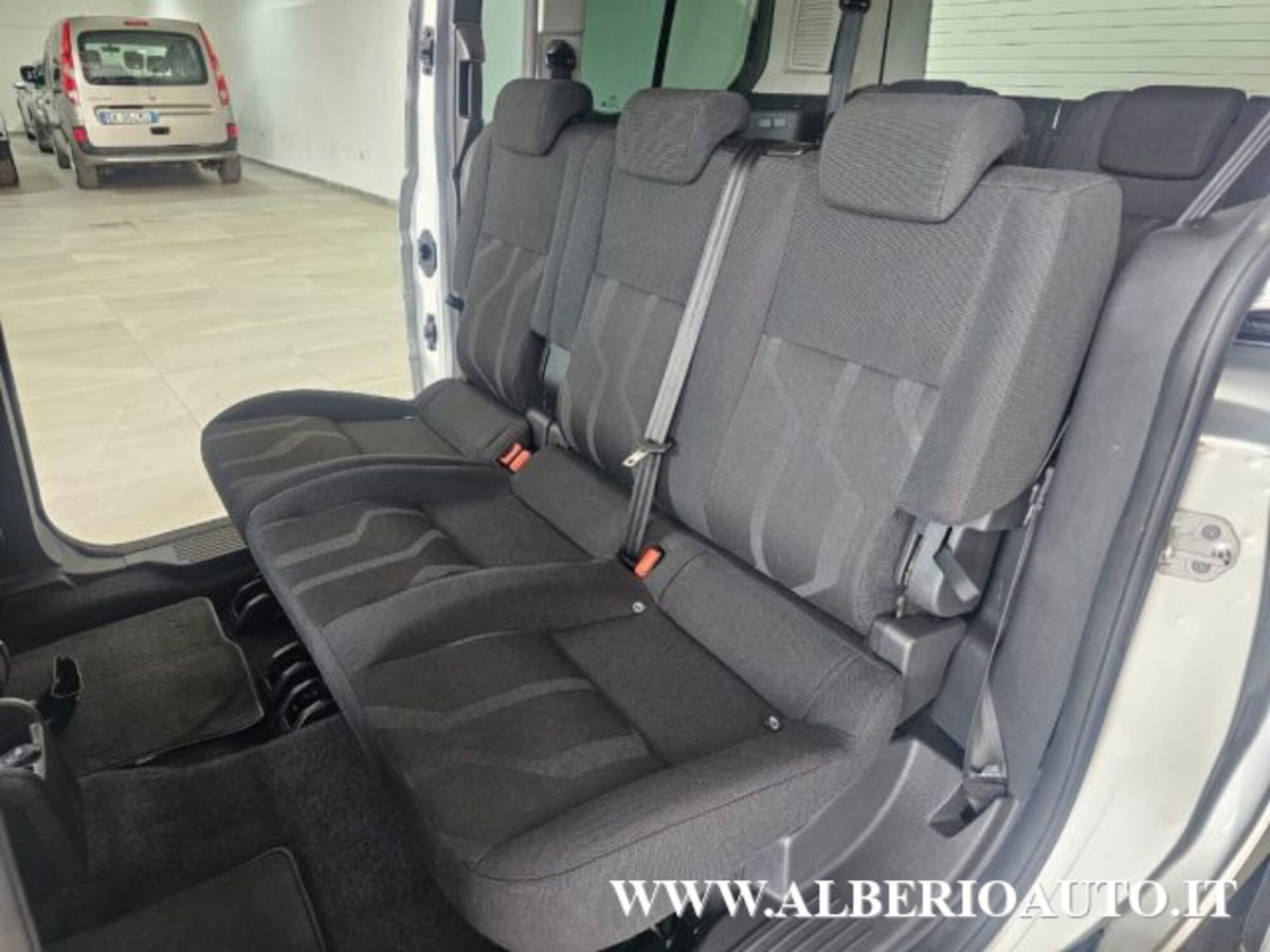 Ford Tourneo Connect 7 1.6 TDCi 115 CV (15)
