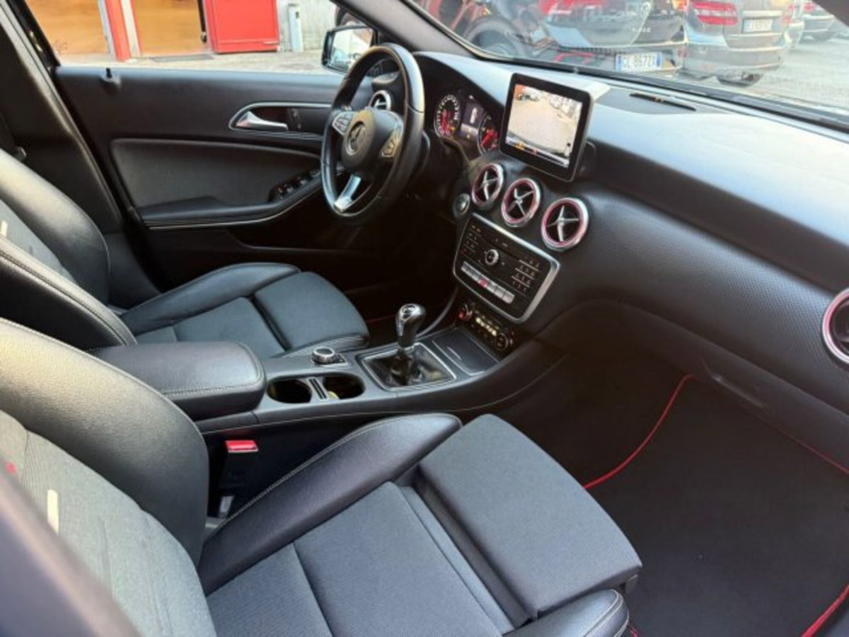 Mercedes-Benz Classe A 180 d Premium (8)