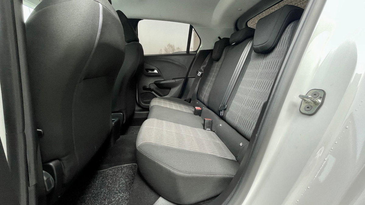 Opel Corsa 1.2 Corsa s&s 75cv (9)