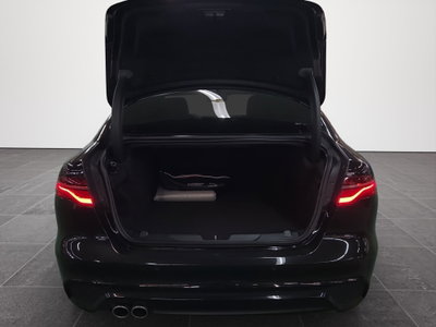 Jaguar XE 2.0 D 204 CV AWD aut. Black Edition (19)