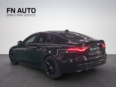 Jaguar XE 2.0 D 204 CV AWD aut. Black Edition (4)