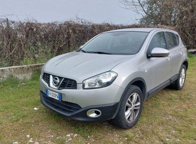 Nissan Qashqai 1.5 dCi DPF Tekna (2)