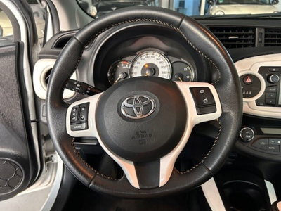Toyota Yaris 1.D-4D 5 porte Active (11)