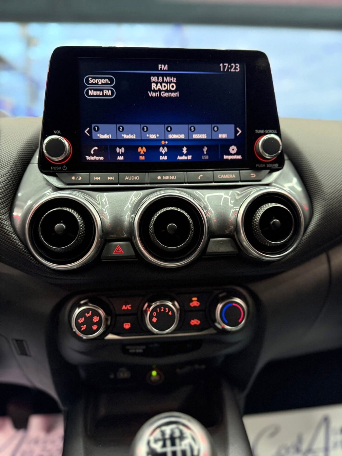 Nissan Juke 1.0 dig-t Tekna 114cv (13)