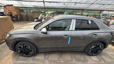 Volkswagen T-Roc 1.5 etsi Life 115cv dsg (6)