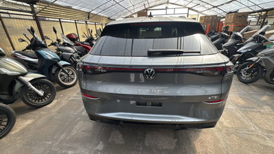 Volkswagen T-Roc 1.5 etsi Life 115cv dsg (7)