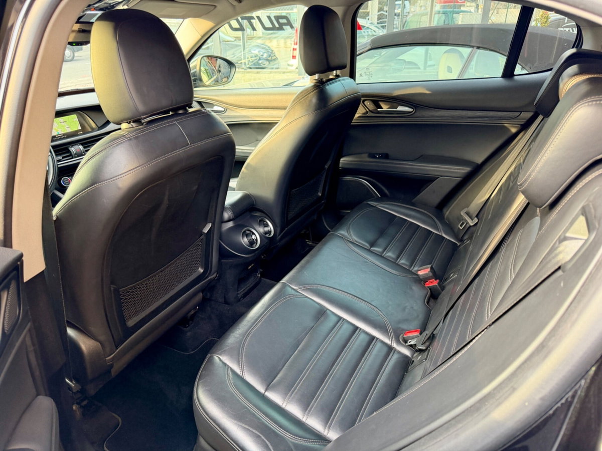 Alfa Romeo Stelvio Stelvio 2.2 Turbodiesel 210 CV AT8 Q4 Super (9)