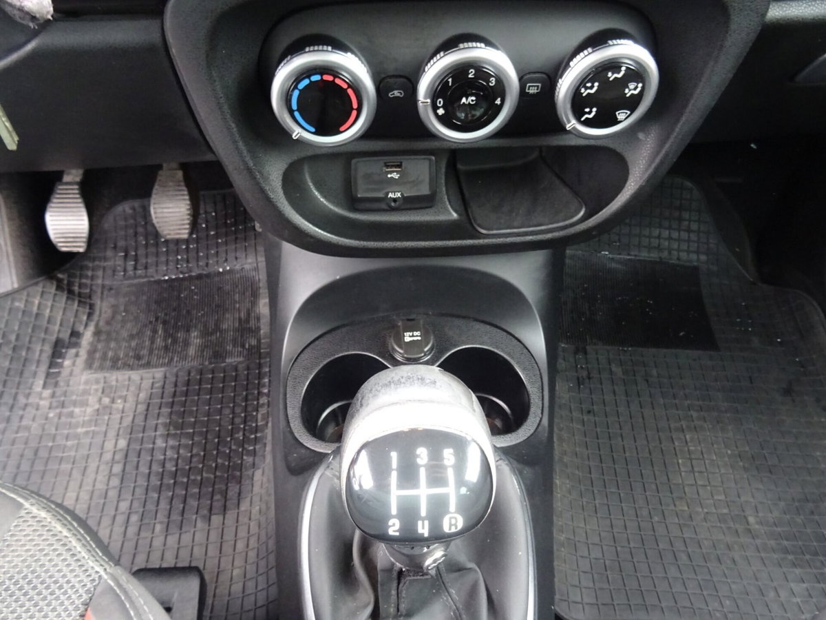 Fiat 500L 1.3 Multijet 85 CV Trekking (19)