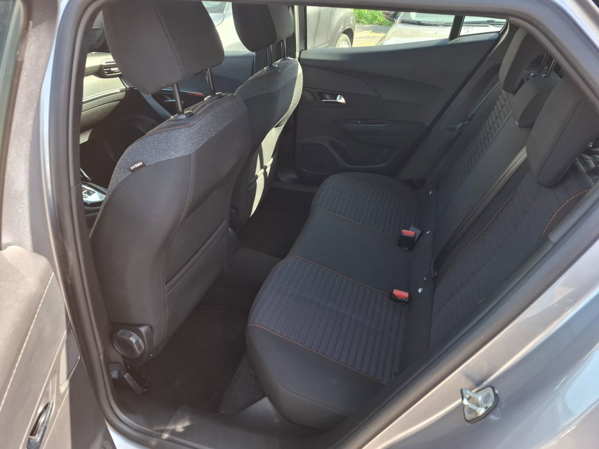 Peugeot 2008 PureTech 130 S&S EAT8 Active Pack (6)