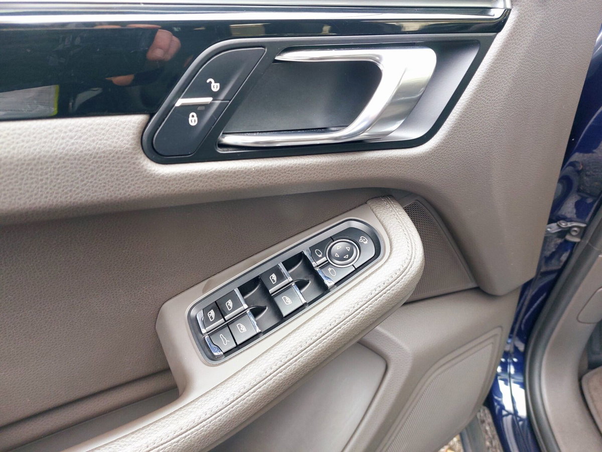 Porsche Macan S (17)