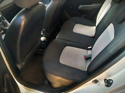 Hyundai i10 1.1 12V BlueDrive GPL Active (6)