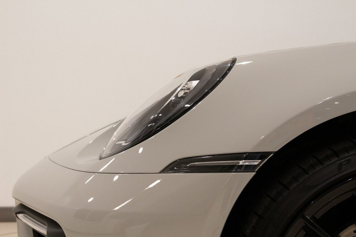 Porsche 911 Coupé Carrera 4S (10)