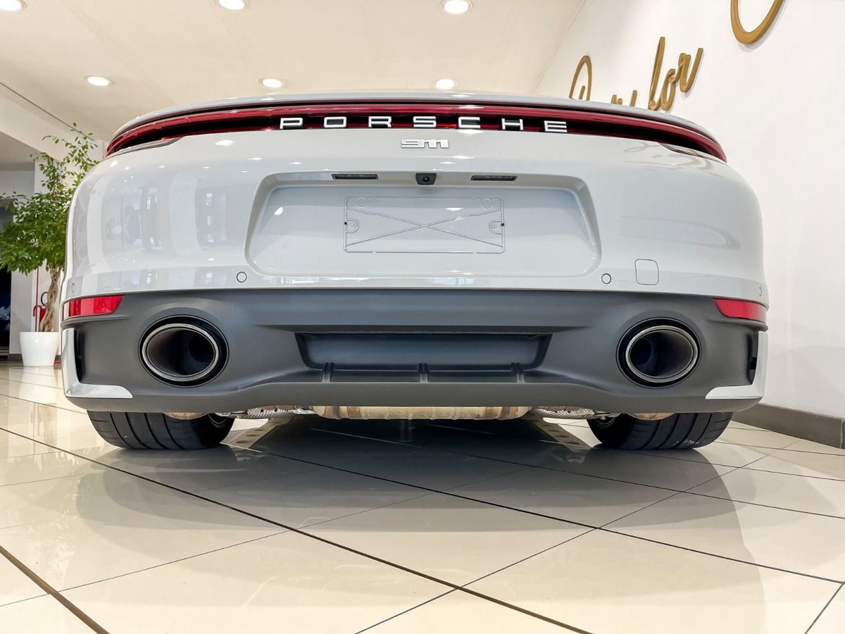 Porsche 911 Coupé Carrera 4S (17)