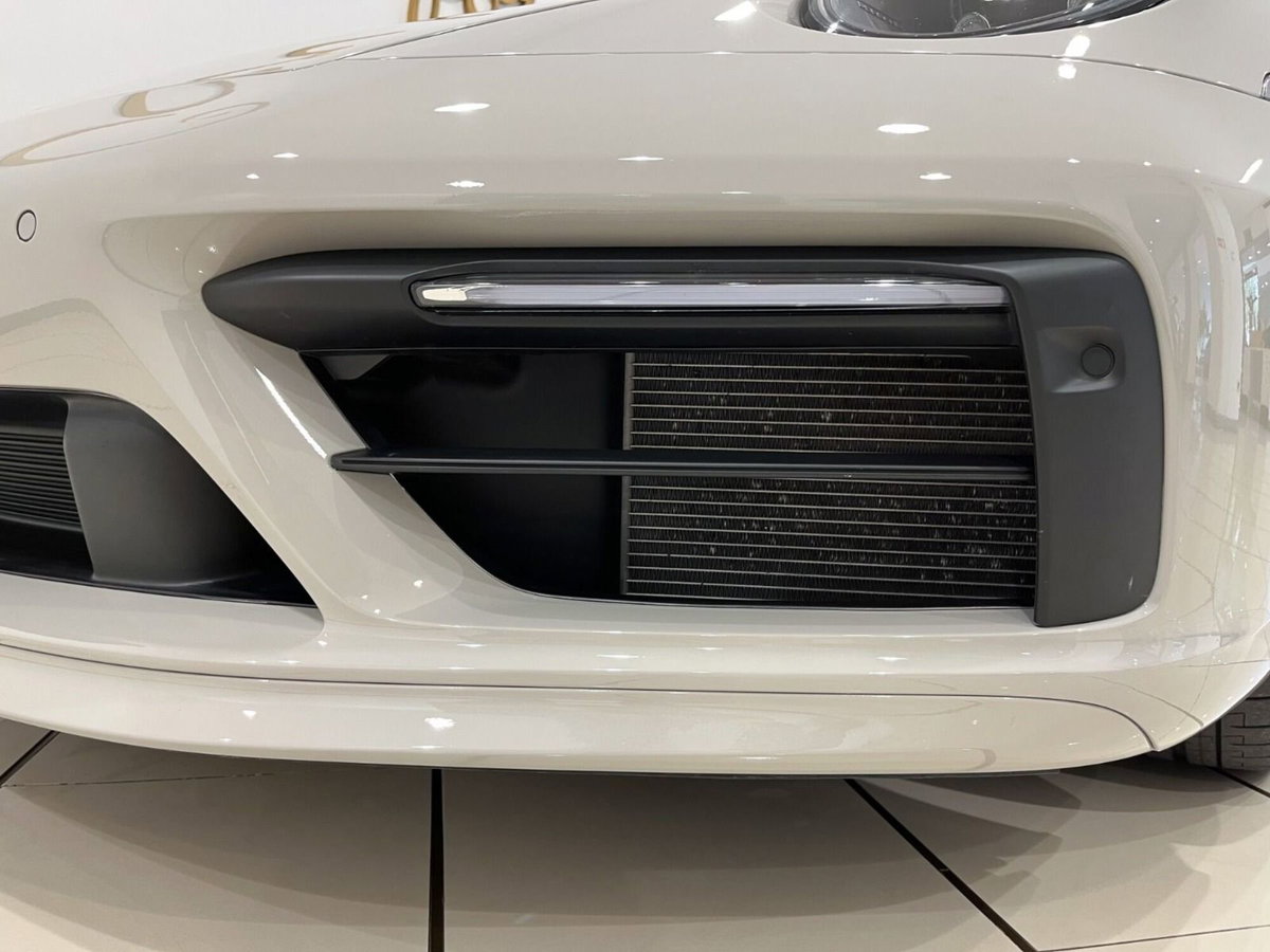 Porsche 911 Coupé Carrera 4S (8)