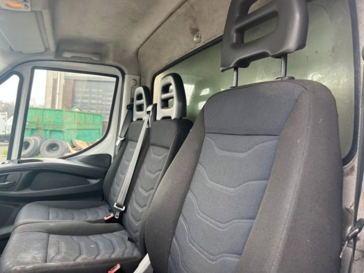 Iveco Daily Telaio 35C16 BTor 2.3 HPT PL-RG Cabinato (5)