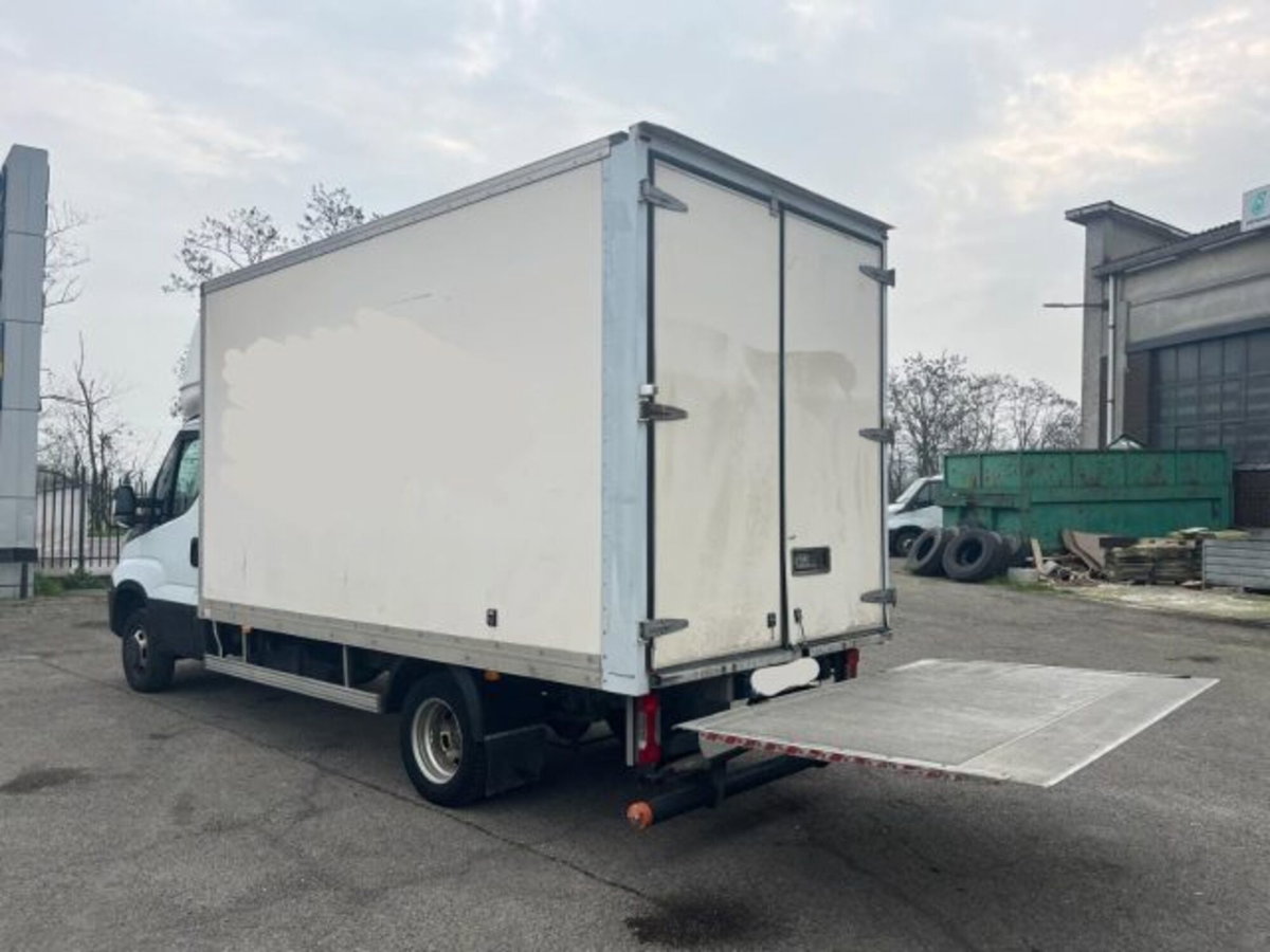 Iveco Daily Telaio 35C16 BTor 2.3 HPT PL-RG Cabinato (6)
