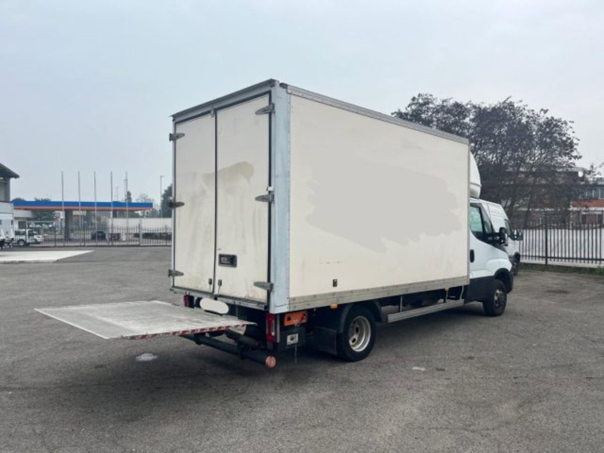 Iveco Daily Telaio 35C16 BTor 2.3 HPT PL-RG Cabinato (9)