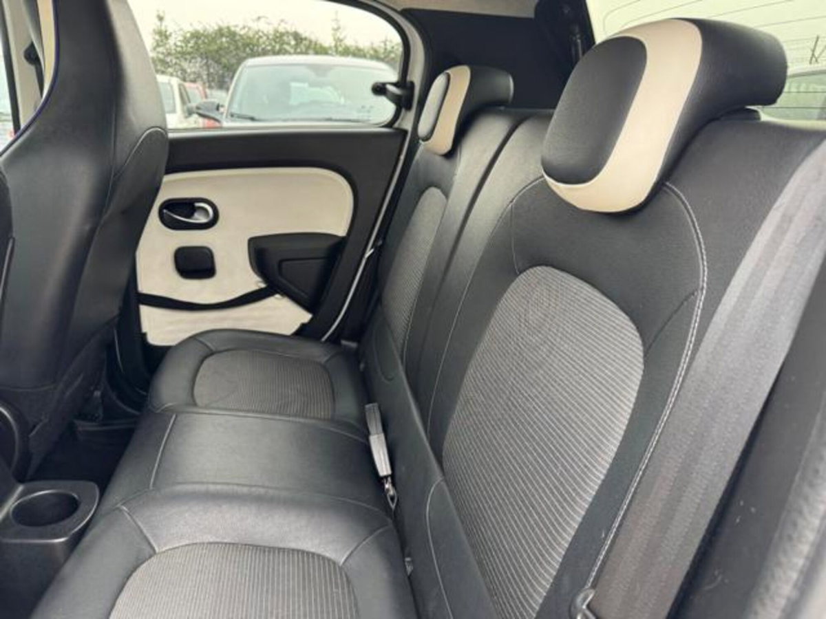 Renault Twingo TCe 90 CV Duel (10)