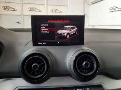 Audi Q2 Q2 30 TDI S tronic Business (12)