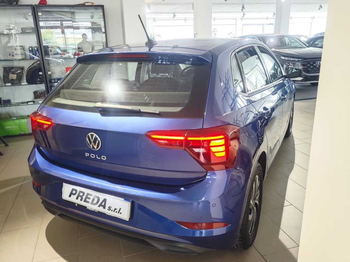 Volkswagen Polo 1.0 tsi Life 95cv (6)