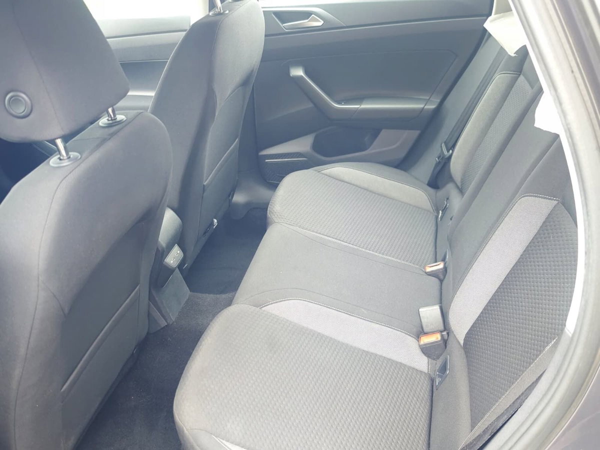 Volkswagen Polo 1.0 tsi Life 95cv (14)