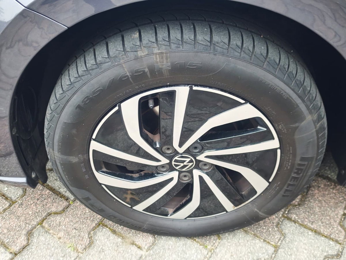 Volkswagen Polo 1.0 tsi Life 95cv (7)